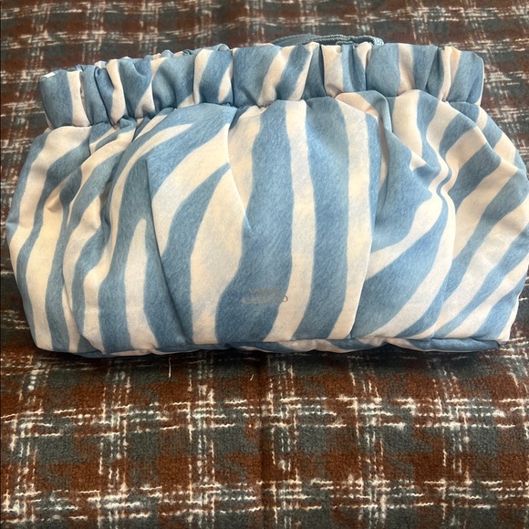 Vince Camuto Handbags - Vince Camuto Blue and White Zebra Print Clutch